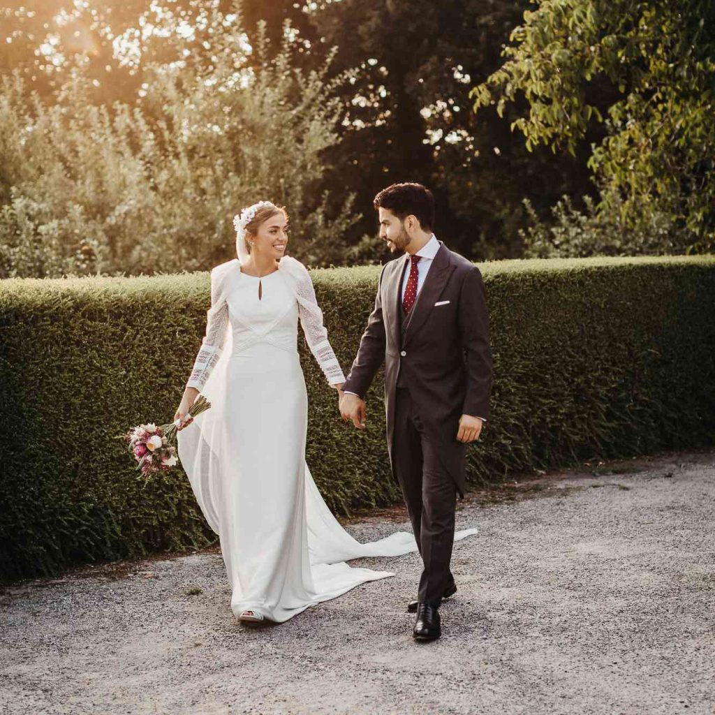 What to Include in the Contract with Your Wedding Photographer?