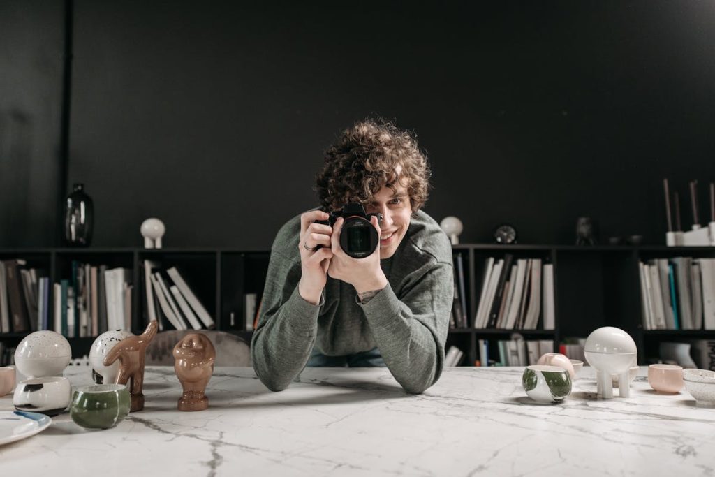 Everyday Scenes, Extraordinary Stories: Finding Inspiration Anywhere